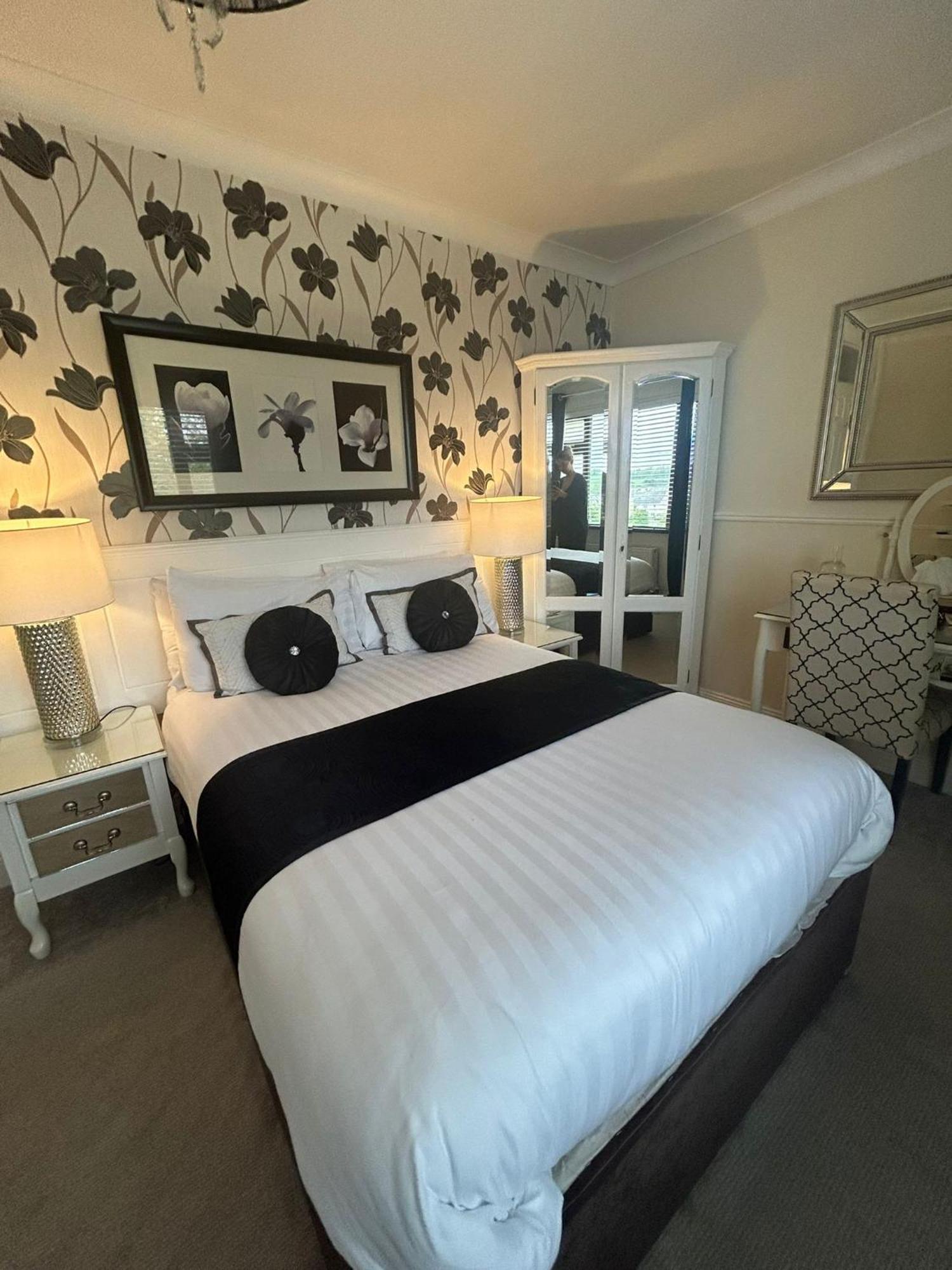 Robin Hill Bed And Breakfast カラクロー エクステリア 写真